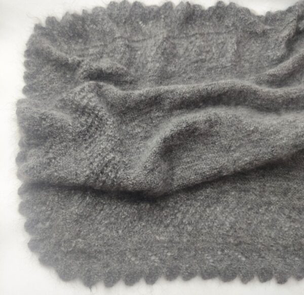 Шаль из козьего пуха